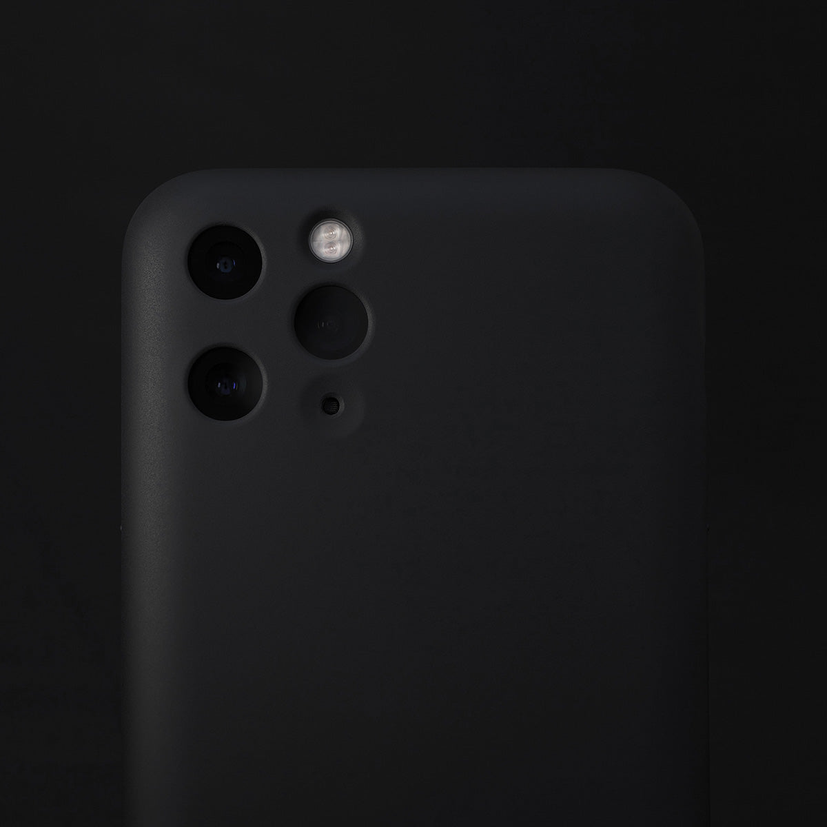 MYNUS iPhone 11 Pro CASE
