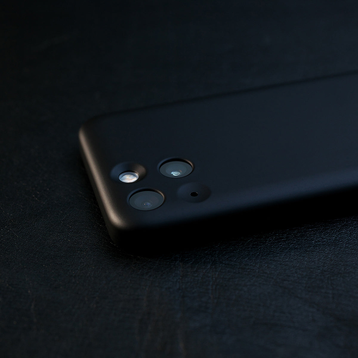 MYNUS iPhone 13 CASE