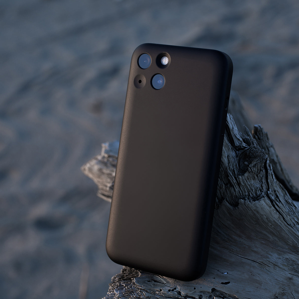 MYNUS iPhone 13 CASE